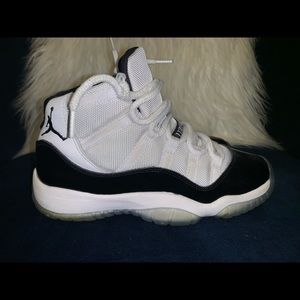 Jordan 11 Retro Concord.
